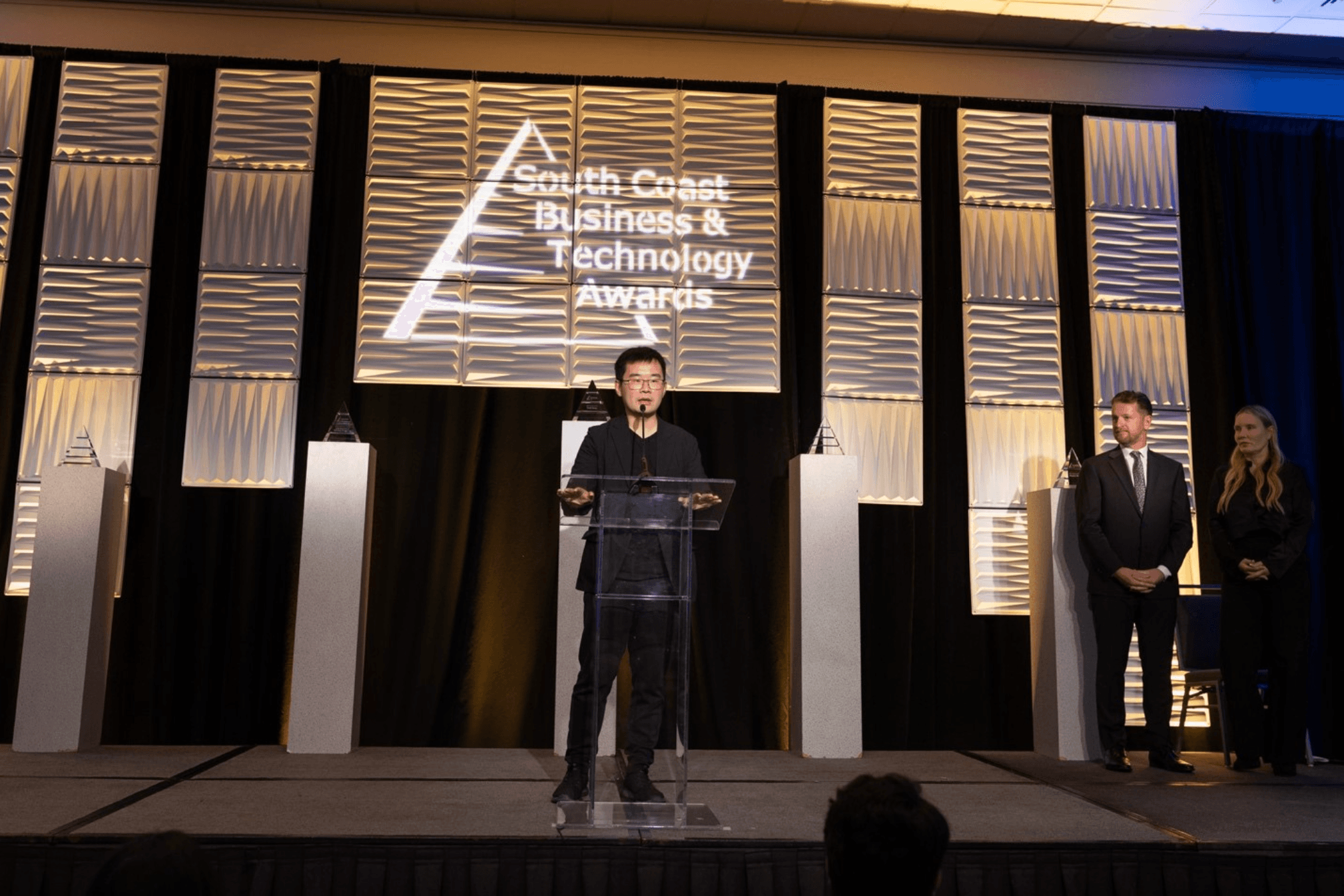 ChipAgents Founder and CEO Wins Entrepreneur of the Year Award, Says "Believe in Young People"